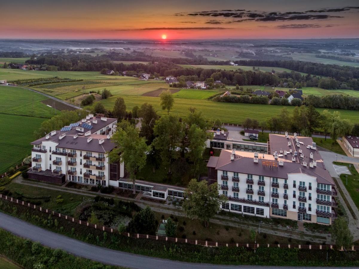 Hotel Radocza Park Business Esterno foto