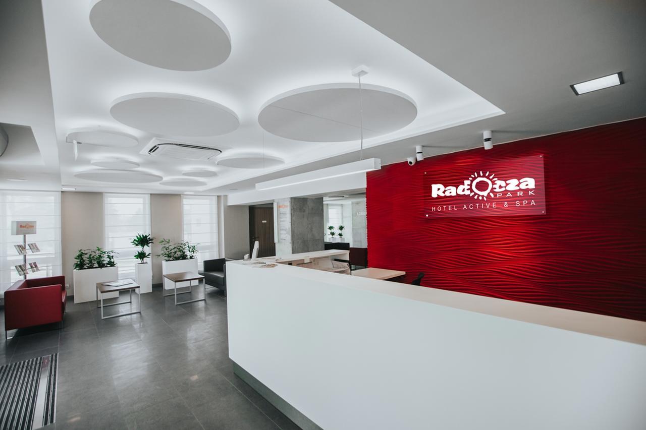 Hotel Radocza Park Business Esterno foto